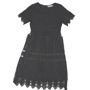 Piper & Scoot black lace dress Women’s Small Scalloped Hem Short Sleeve Lined